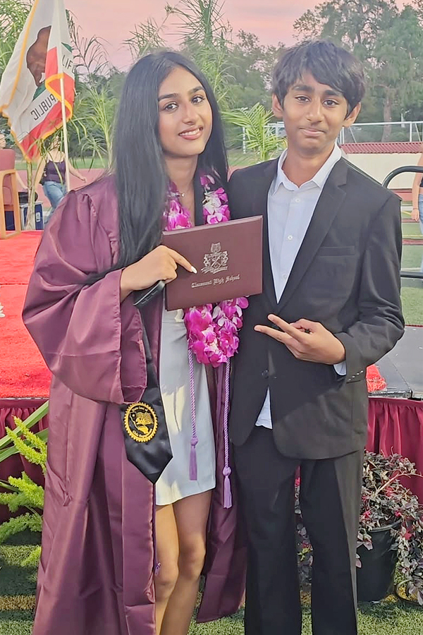 Actress Laya on Her Daughter Graduation Day Photos3