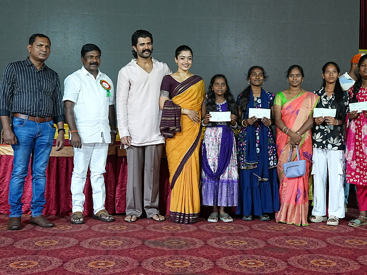 Vijay and Rashmika in their hometown for a noble event Photos16