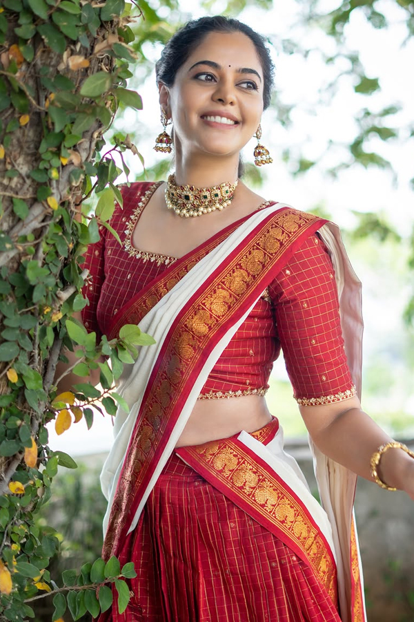 Bindu Madhavi Shares thanked those who wished My birthday On Social Media Photos2