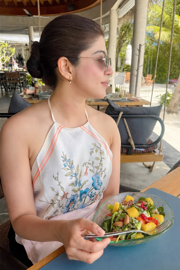 Actress Pranitha Glows In Maldives Family Vacation Photos2