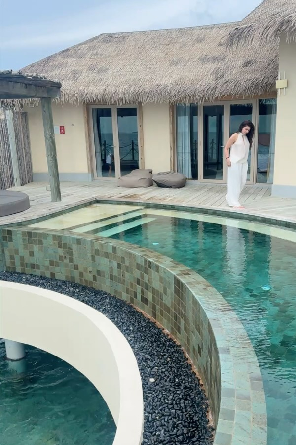 Actress Pranitha Glows In Maldives Family Vacation Photos9