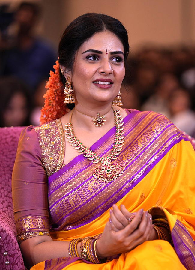 Sreemukhi In Maa Inti Bangaram Movie Pre Release Event13