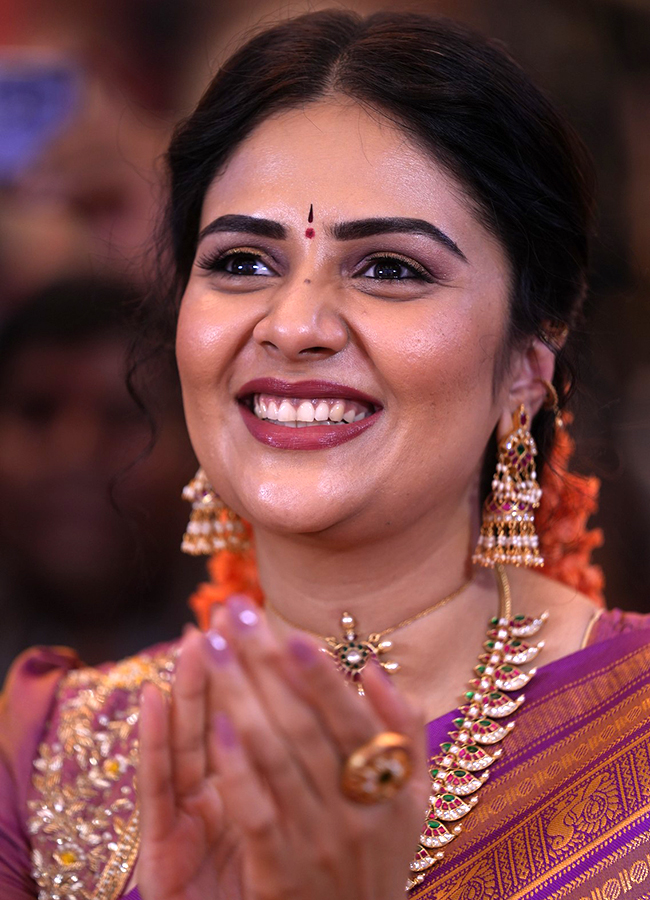 Sreemukhi In Maa Inti Bangaram Movie Pre Release Event4