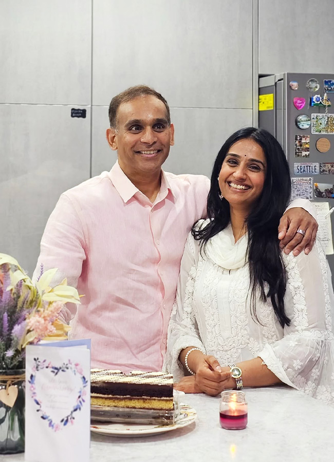 20 Years of Marriage: Actress Laya Celebrates with Her Husband4