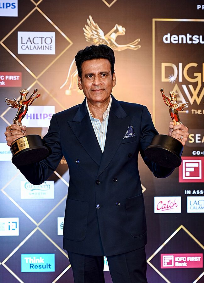 IWMBuzz Digital Awards Season 8 in Mumbai Photos16