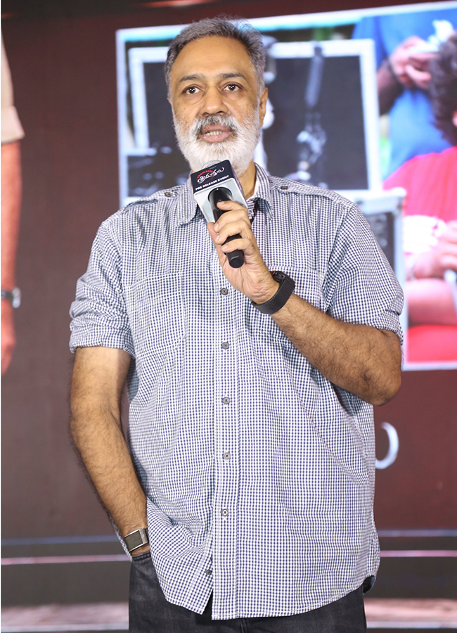 Vadde Naveen Transfer Trimurthulu Movie Pre Release Event Photos 15