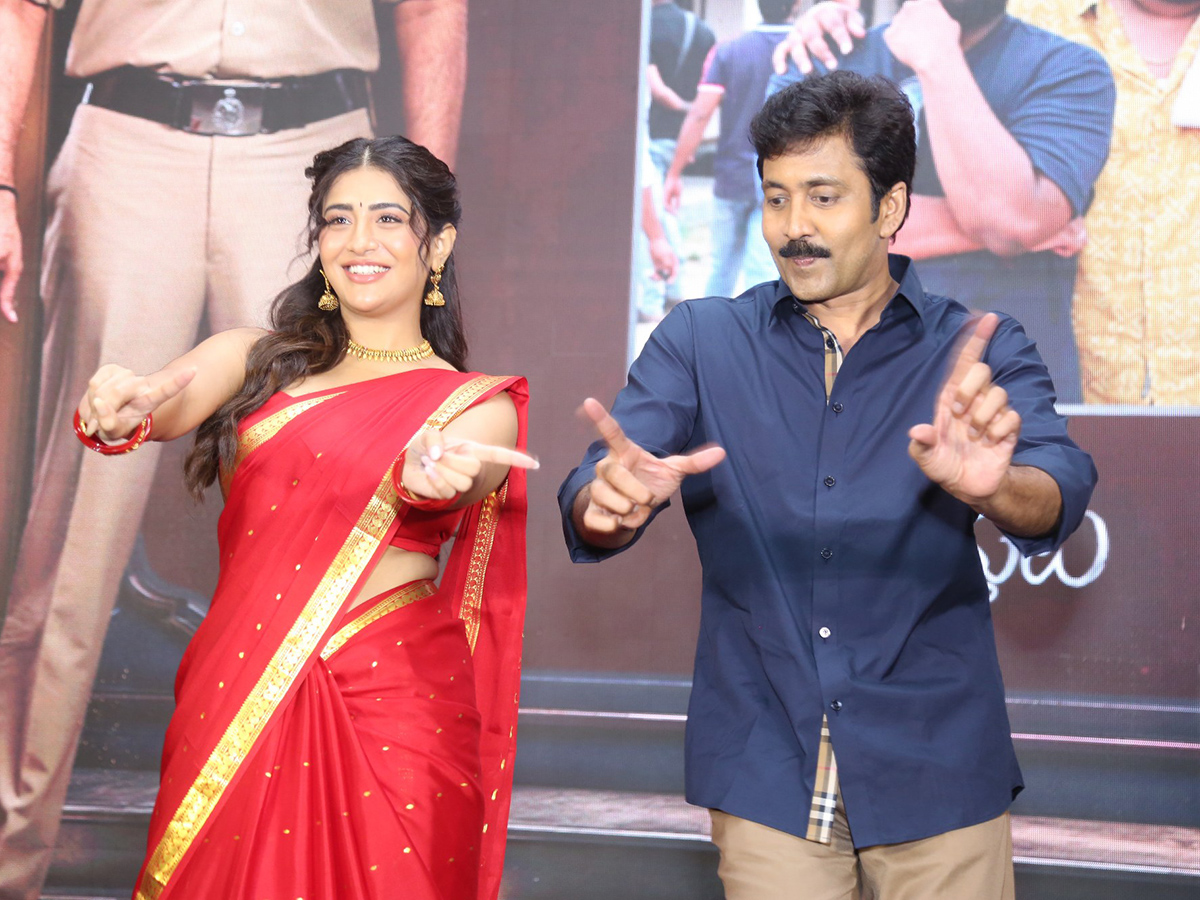 Vadde Naveen Transfer Trimurthulu Movie Pre Release Event Photos 9