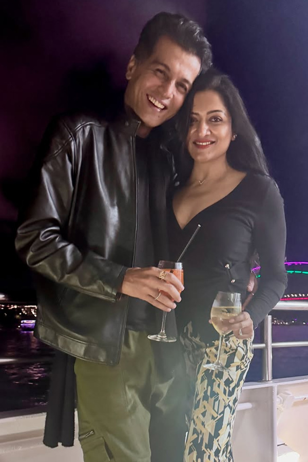 Actress Vimala Raman And Vinay Rai vacation Enjoying Vacation Photos4