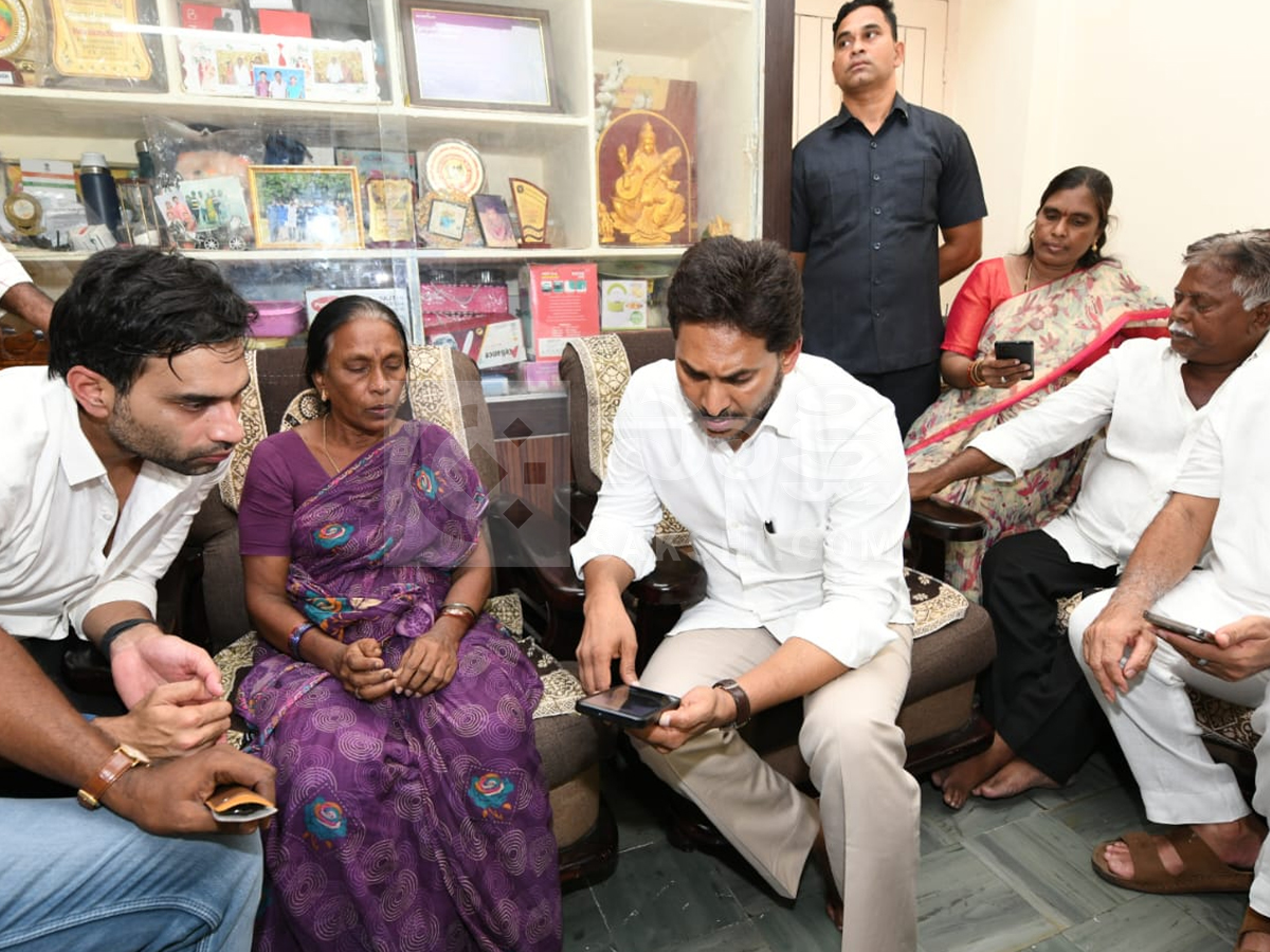 YS Jagan Consoles Sai Krishna Mother Vijayalakshmi At Her Home Photos11