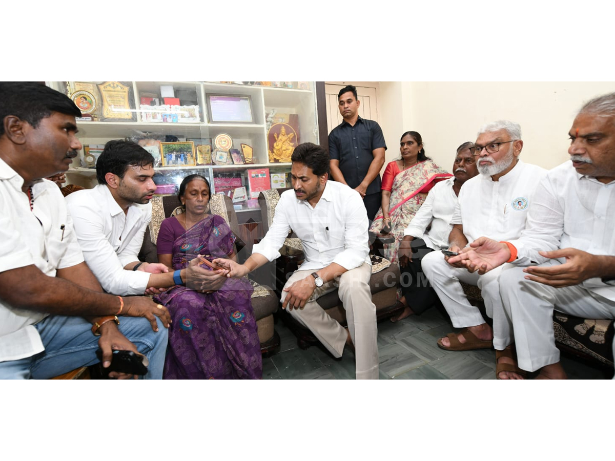 YS Jagan Consoles Sai Krishna Mother Vijayalakshmi At Her Home Photos13