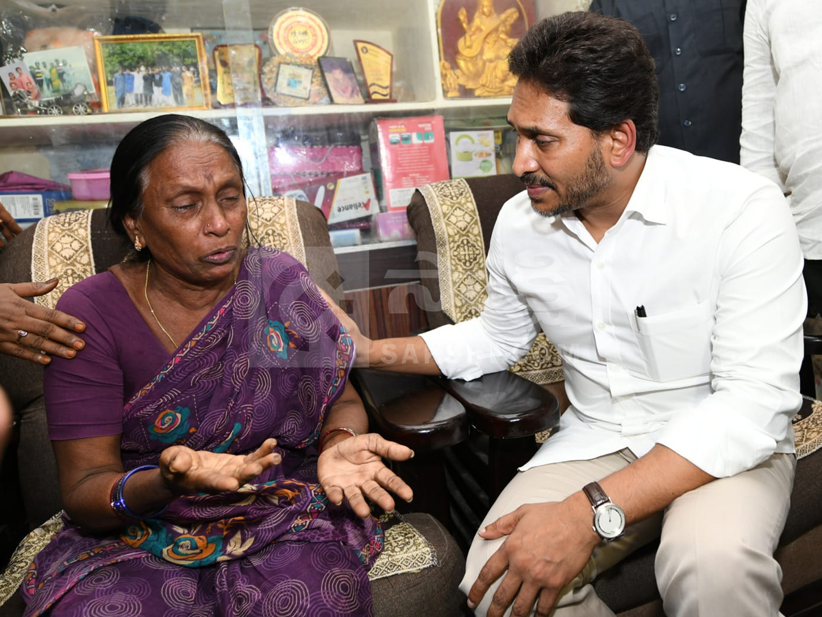 YS Jagan Consoles Sai Krishna Mother Vijayalakshmi At Her Home Photos6