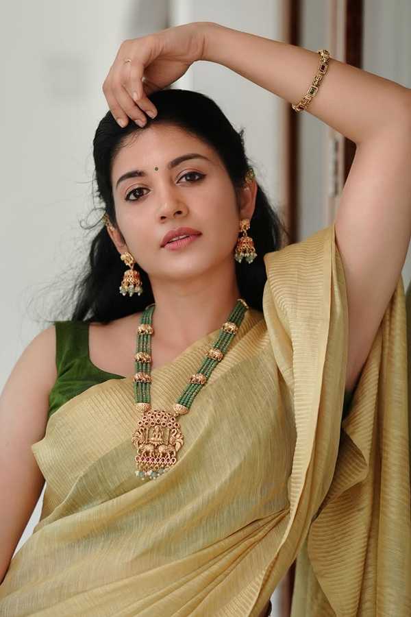 Actress Shivada Trending IN Social Media Photos8