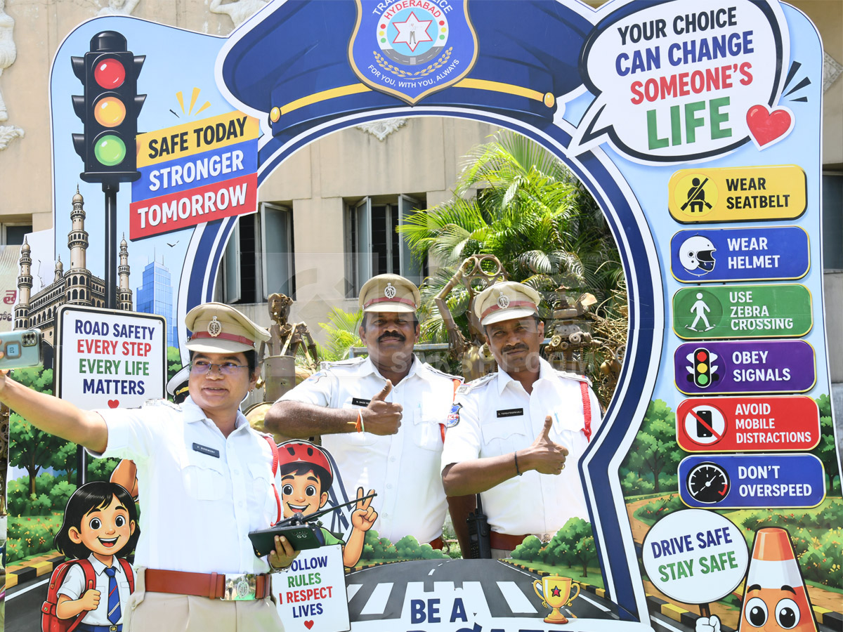 CP sajjanar warning on Minor Driving safe school envinronment in Hyderabad Photos 20