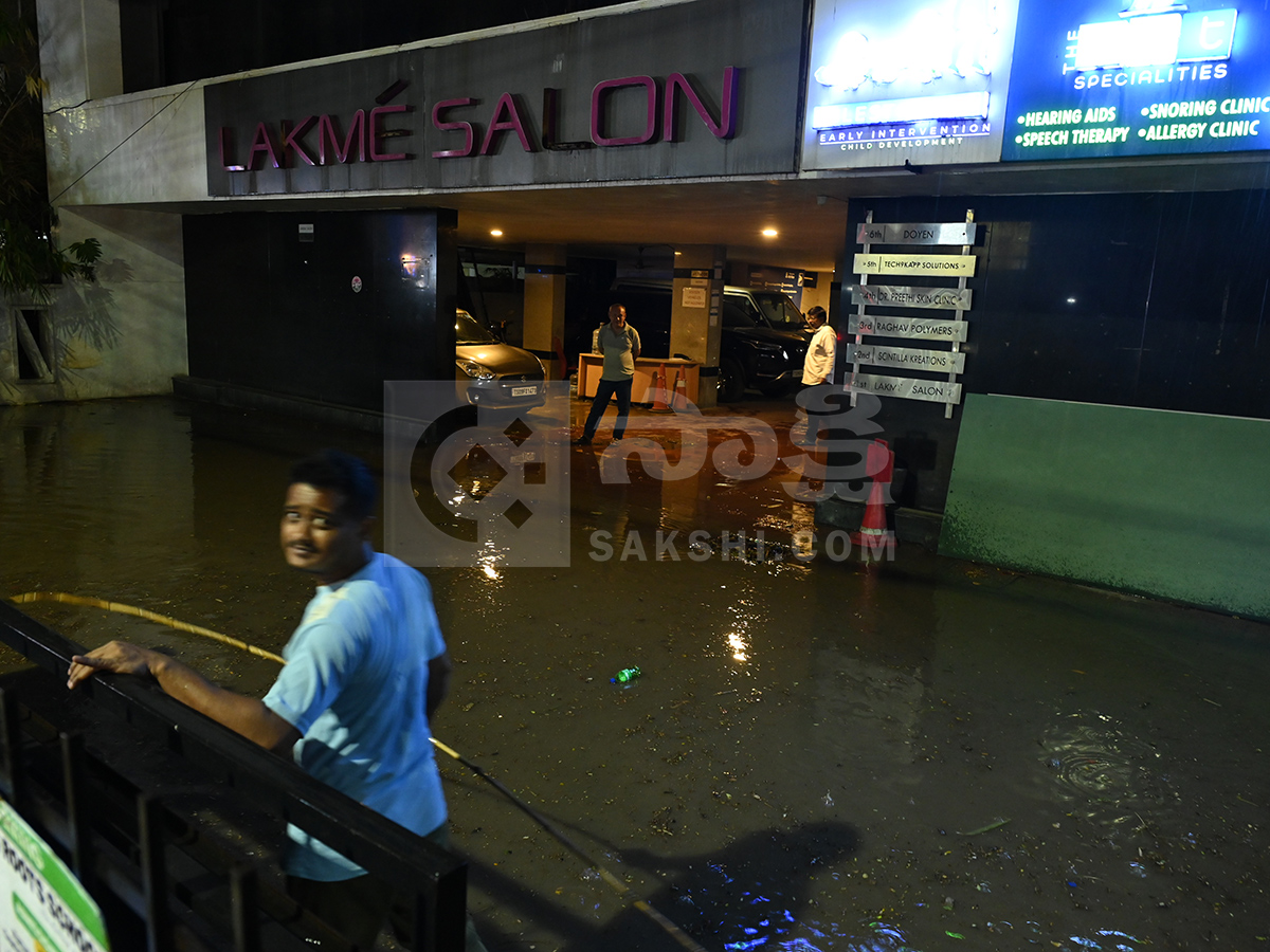 Heavy Rain in Hyderabad Yesterday Night3