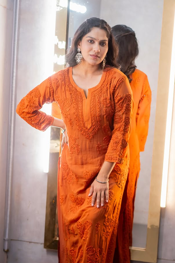 Intresting Facts About Actress swasika Details Photos5