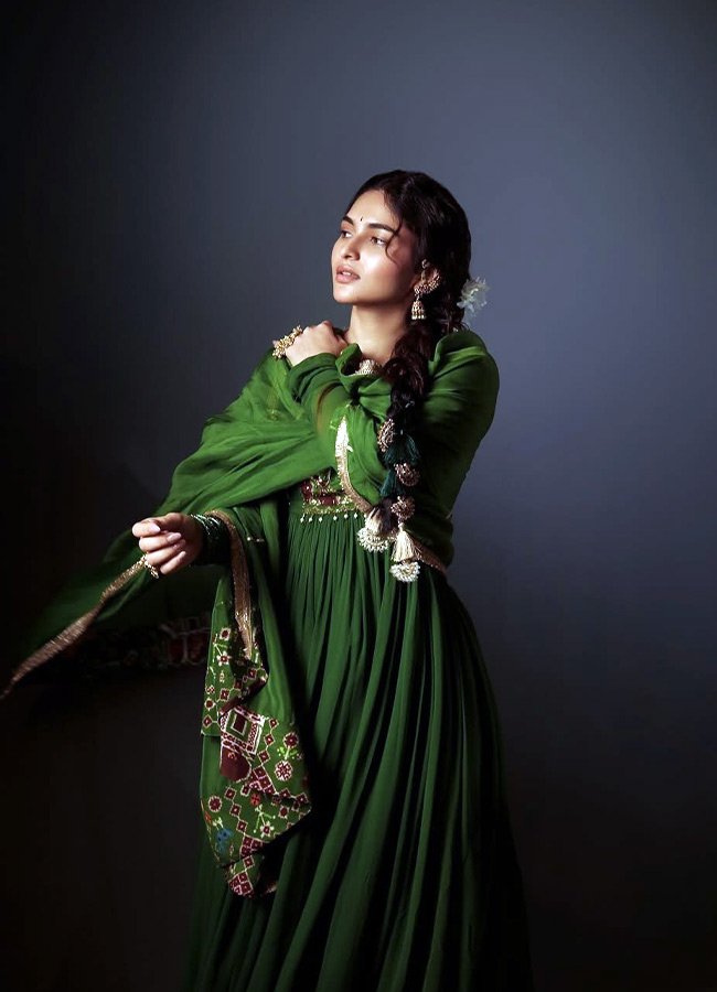 "Kayadu Lohar's Butterfly-Like Charm Captivates Fans - See the Photos"7