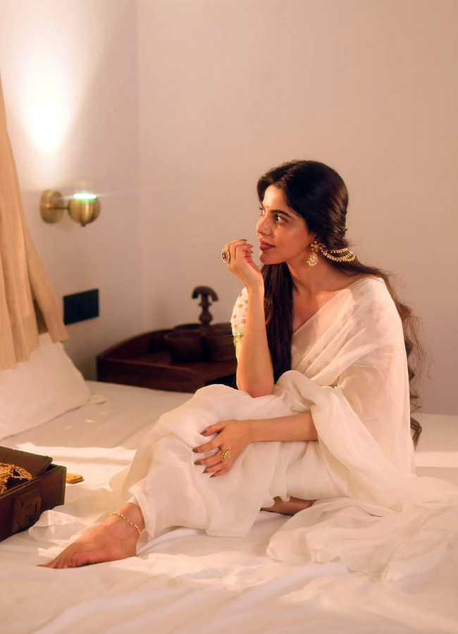 Divya Bharathi Shines In White Saree Photos11
