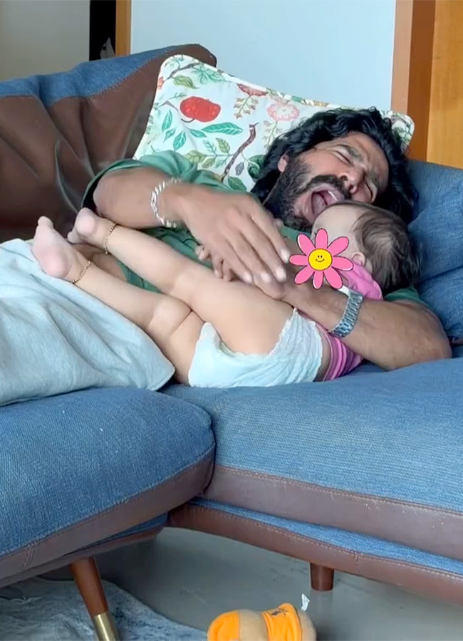 Hero Vishnu Vishal foreign trip with family photos5
