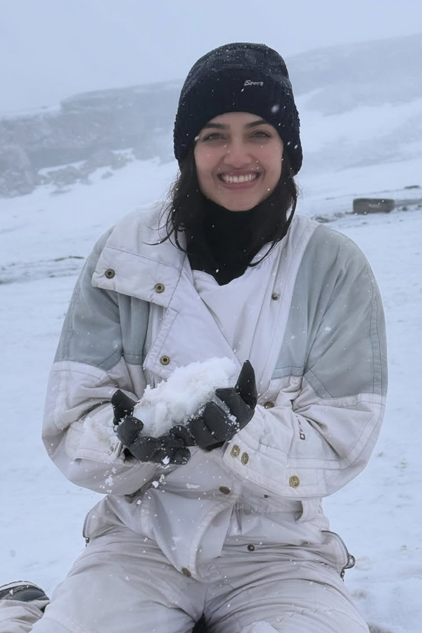 Actress Bhagyashri borse Enjoying Vacation Photos9