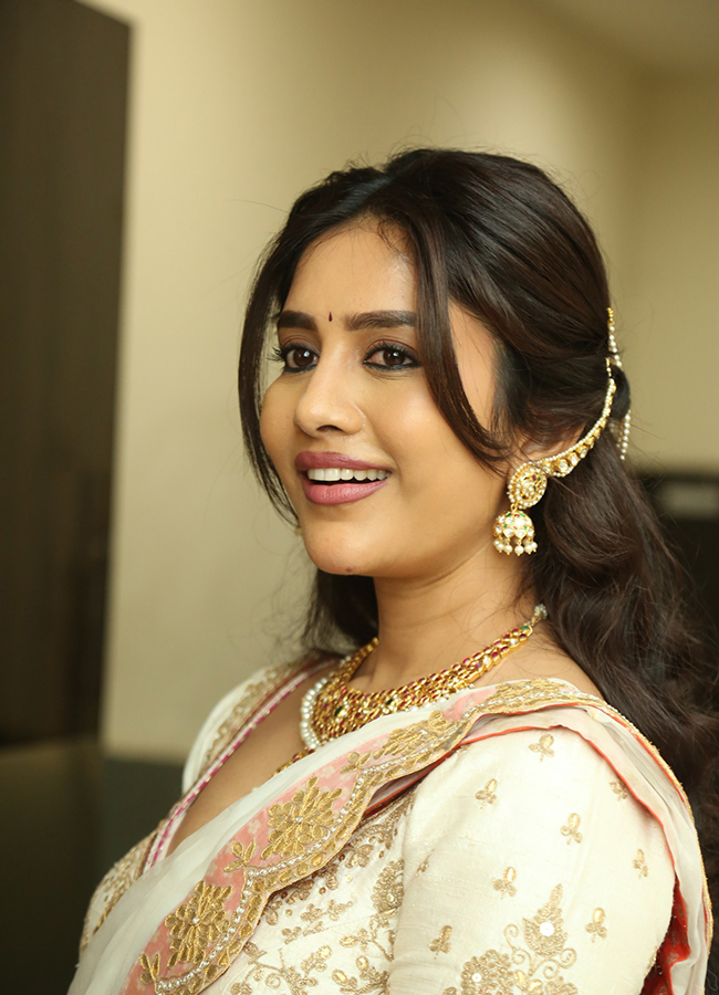 Actress Nabha Natesh Nagabandham Movie Stills HD16