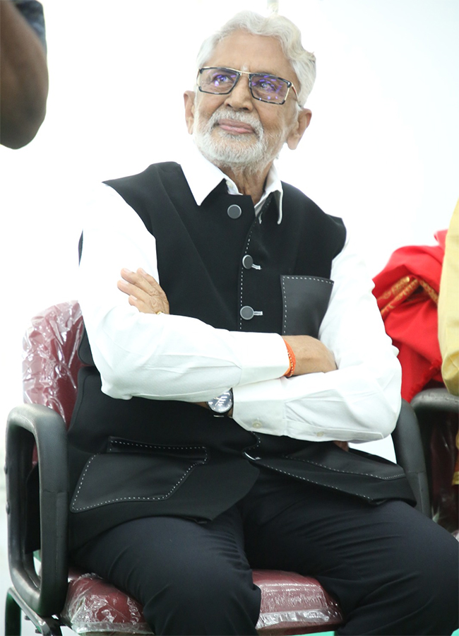 Murali Mohan Celebrated His 61st Wedding Anniversary5