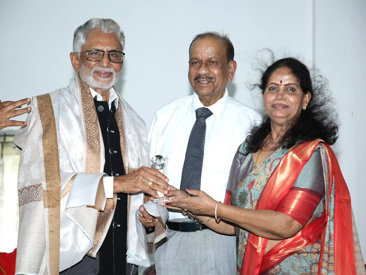Murali Mohan Celebrated His 61st Wedding Anniversary7
