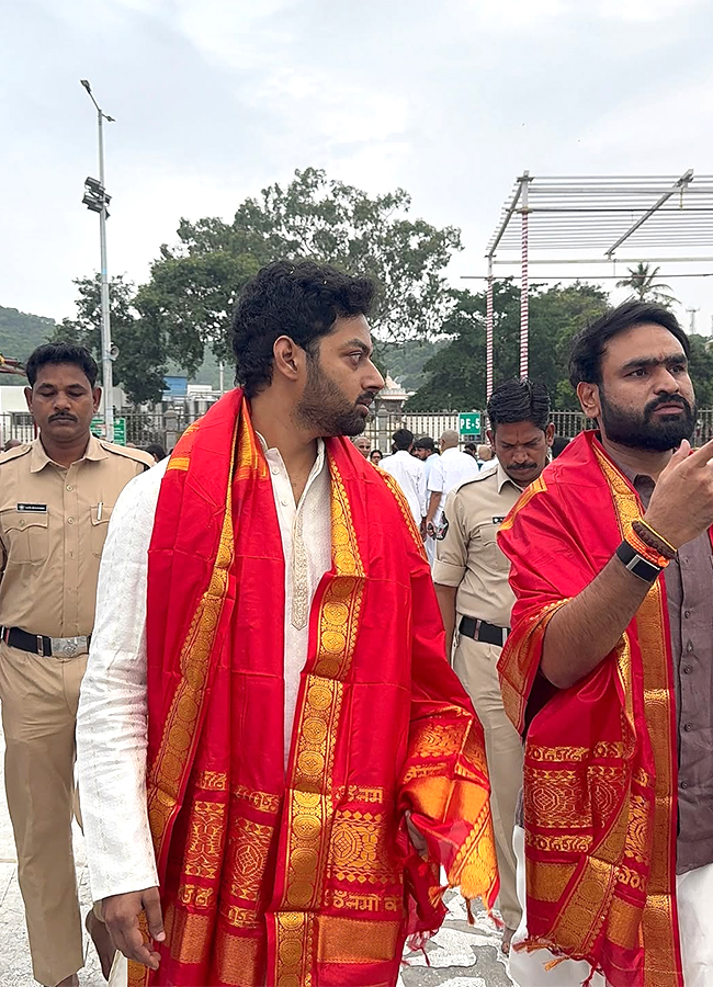 Nandamuri Mokshagna Teja Visited Tirumala Today10