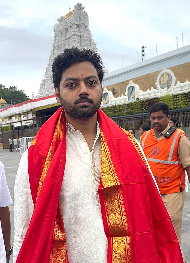 Nandamuri Mokshagna Teja Visited Tirumala Today4