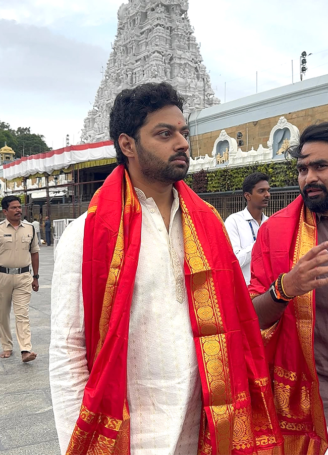 Nandamuri Mokshagna Teja Visited Tirumala Today5
