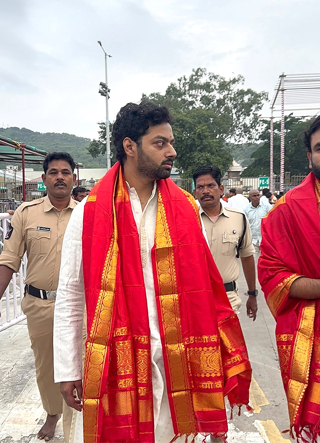 Nandamuri Mokshagna Teja Visited Tirumala Today8