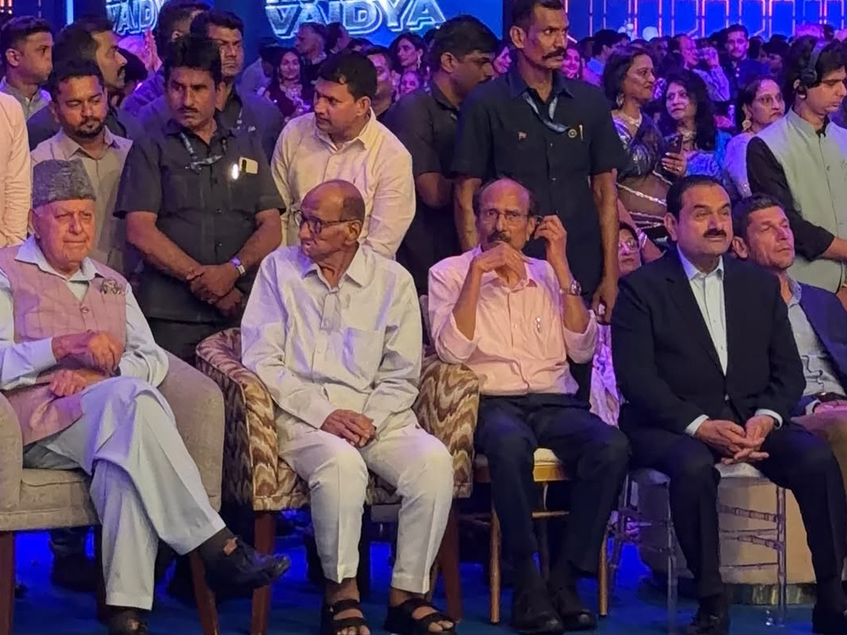 Political Leaders And officials Attend Supriya Sule Daughter Wedding in Mumbai Photos15