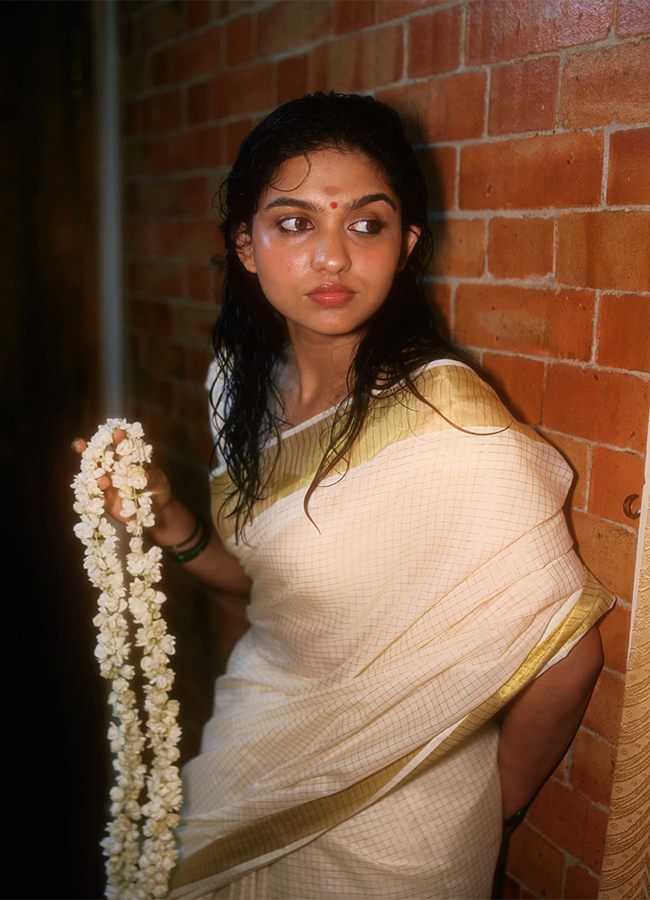 Actress Mamitha Baiju Birthday Special Photos15
