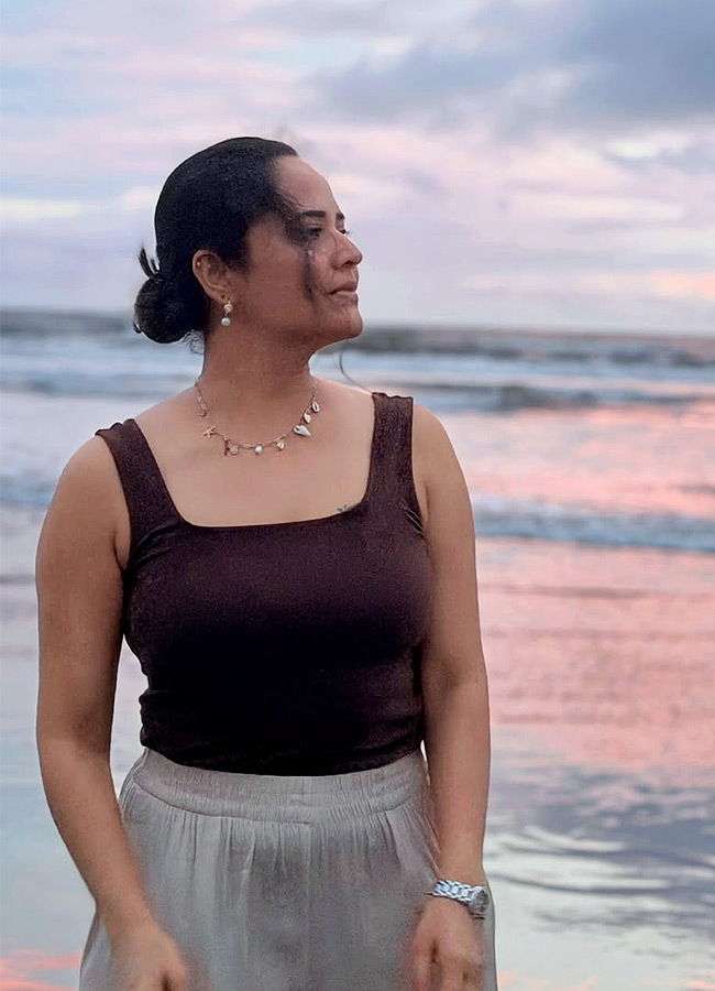 Anasuya Enjoys Beach Vacation in Style Photos...3
