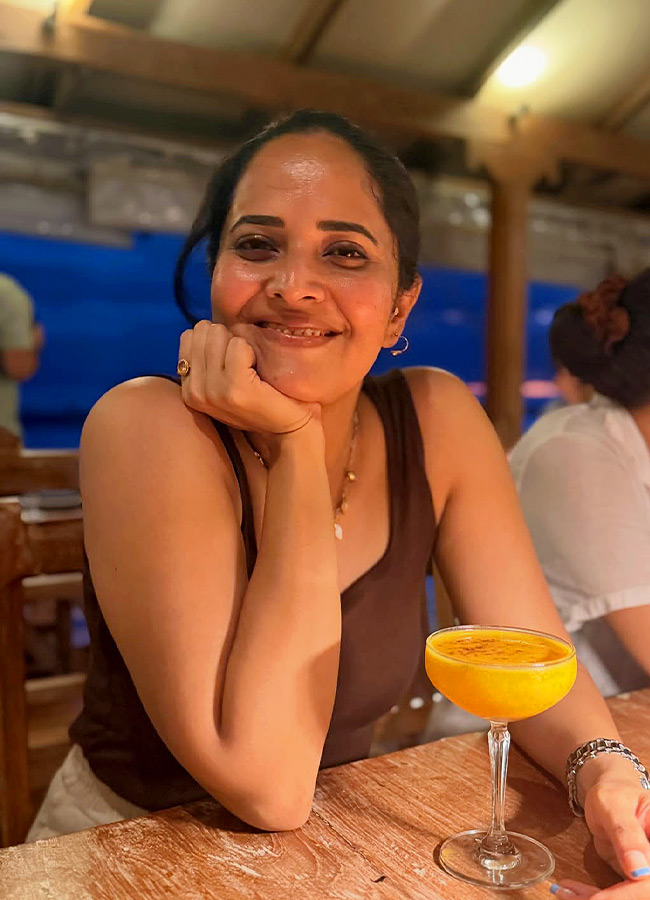 Anasuya Enjoys Beach Vacation in Style Photos...6