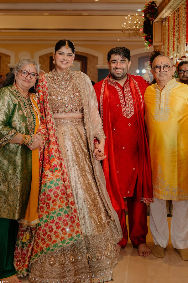 Anshula Kapoor's pre-wedding festivities kicked off with great enthusiasm: Photos16