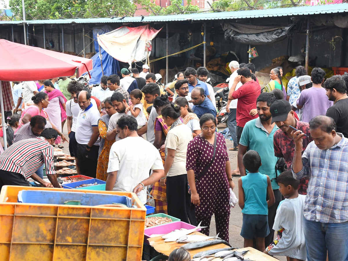 Fish Market Visakhapatnam Photos12