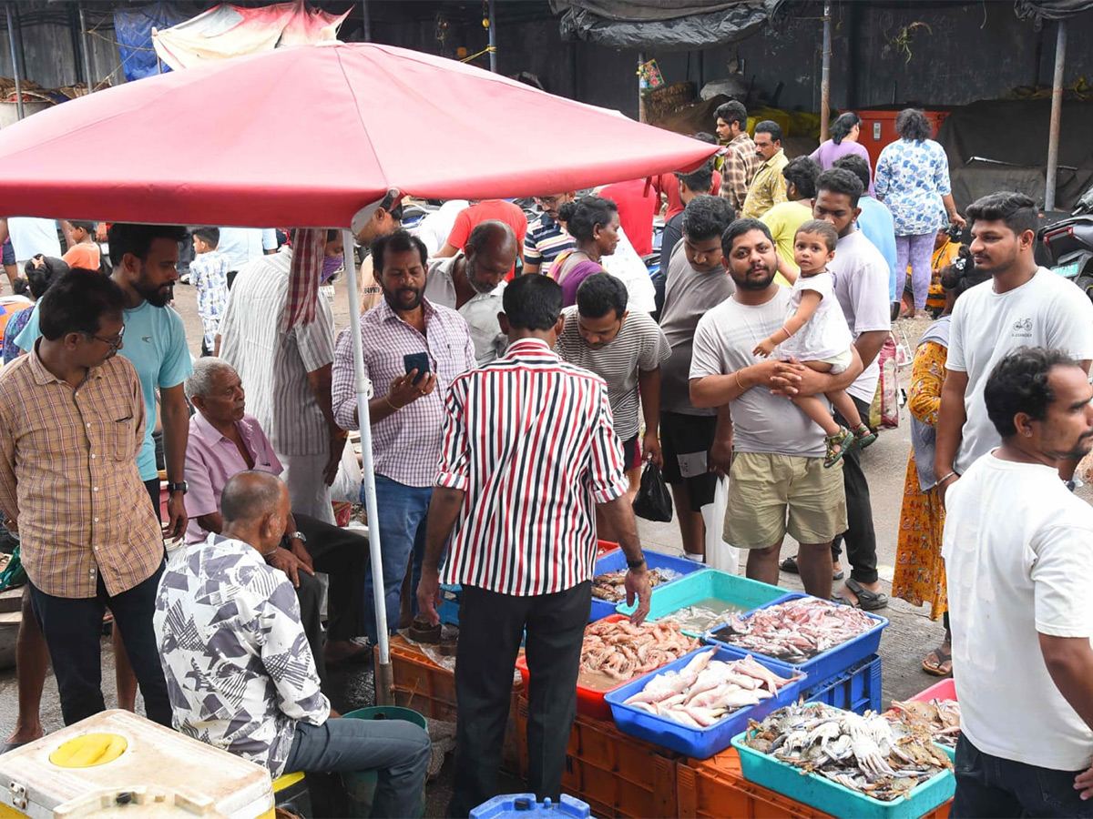 Fish Market Visakhapatnam Photos22