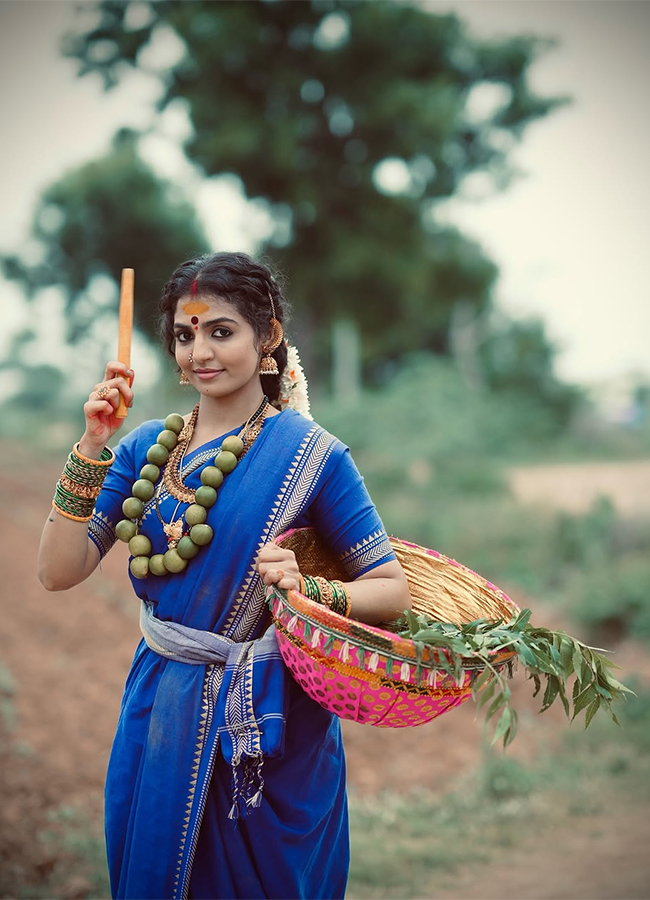 Folk Actress Nagadurga Gutha Full Story Viral Photos11
