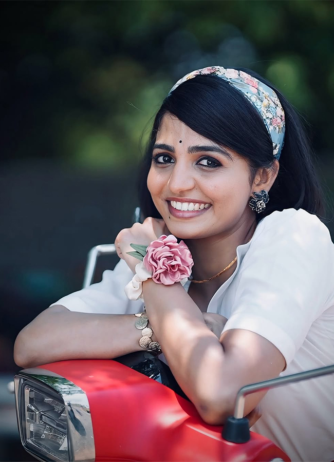 Folk Actress Nagadurga Gutha Full Story Viral Photos18