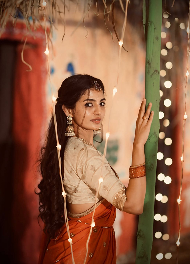 Folk Actress Nagadurga Gutha Full Story Viral Photos2