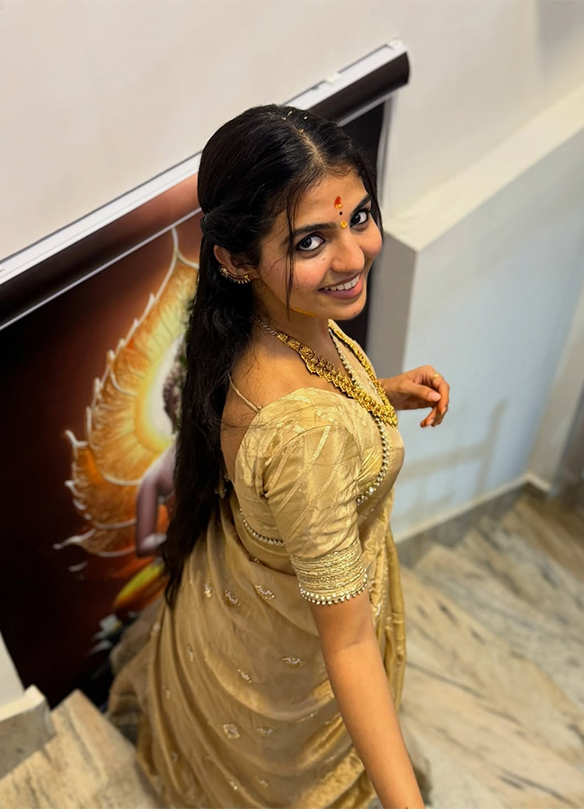 Folk Actress Nagadurga Gutha Full Story Viral Photos9