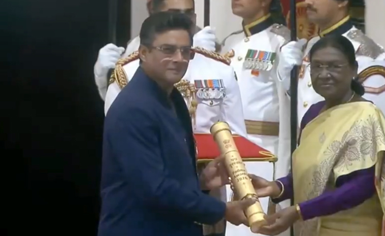 President Murmu confers Padma Awards at Rashtrapati Bhavan Photos3