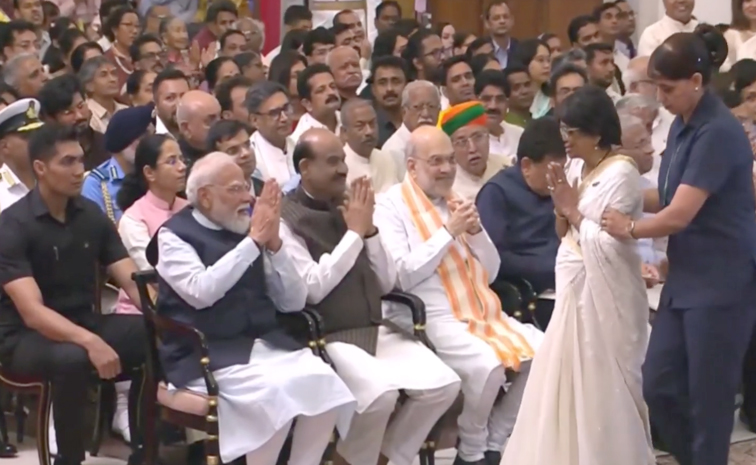 President Murmu confers Padma Awards at Rashtrapati Bhavan Photos8