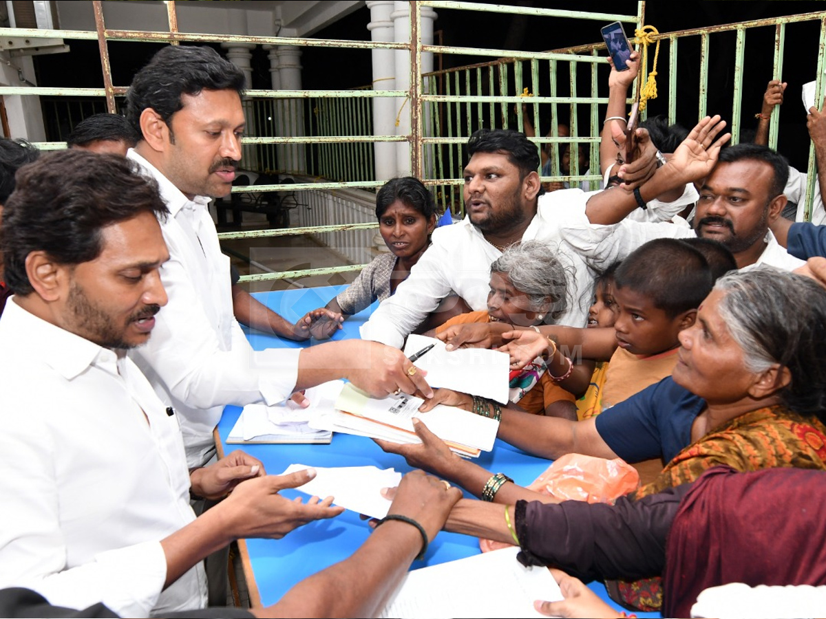 YS Jagan Visited Pulivendula to Meet YSRCP Activists Photos10