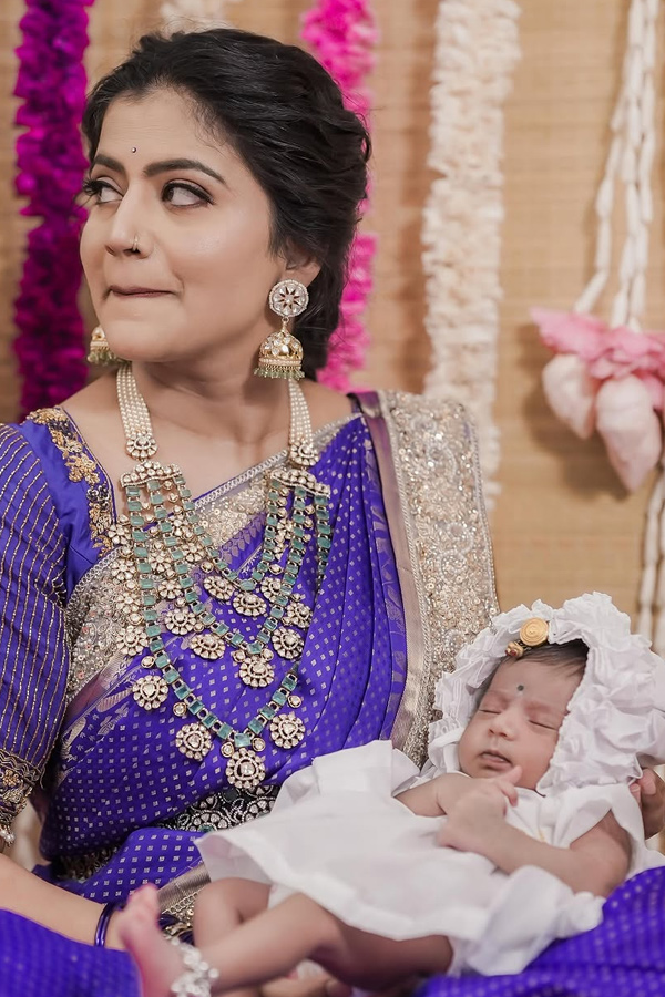  Anchor Shiva Jyothi Cute Moments with Her Daughter Photos4