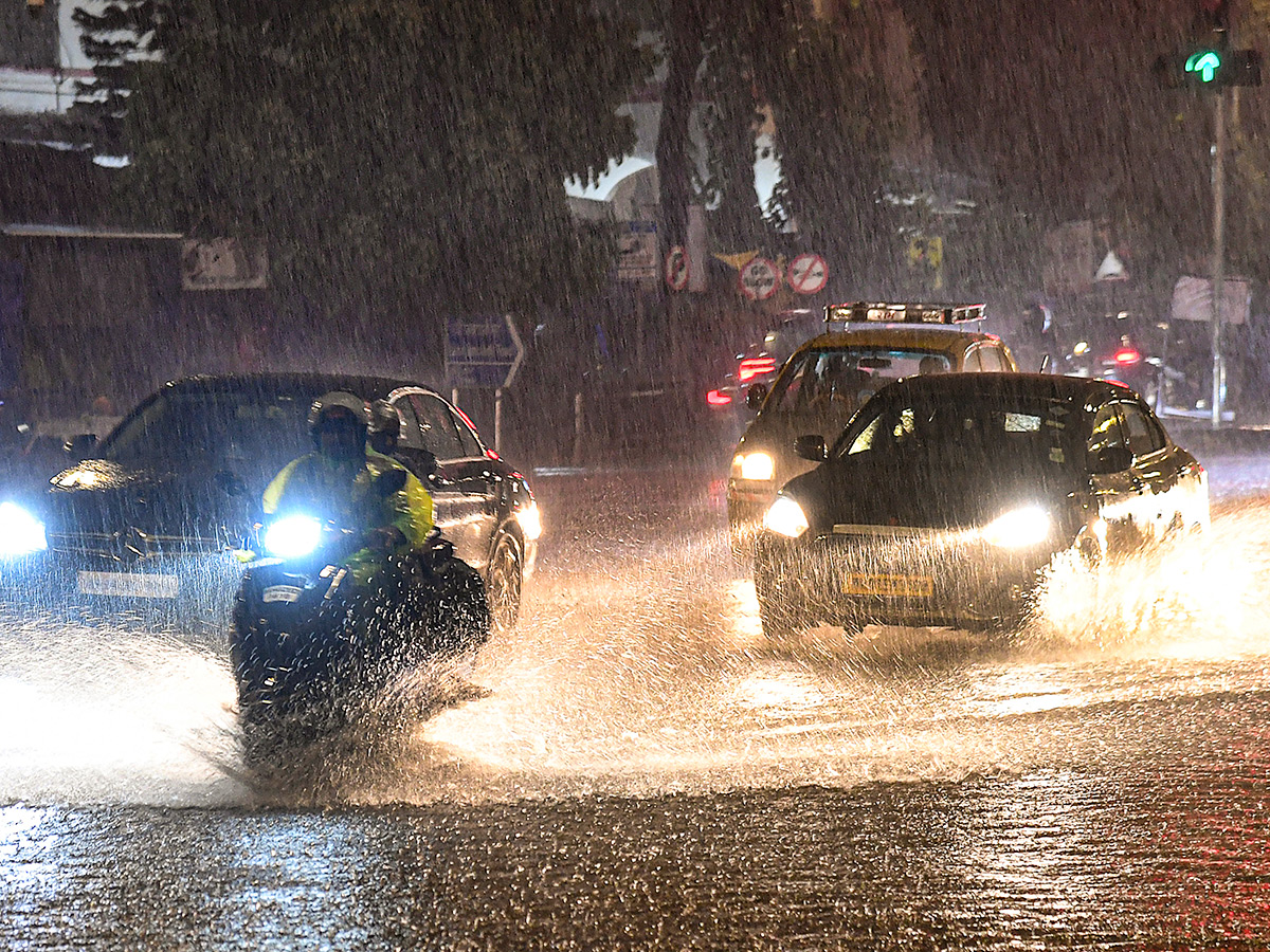 #MumbaiRains : Heavy Rains In Mumbai HD Photos11