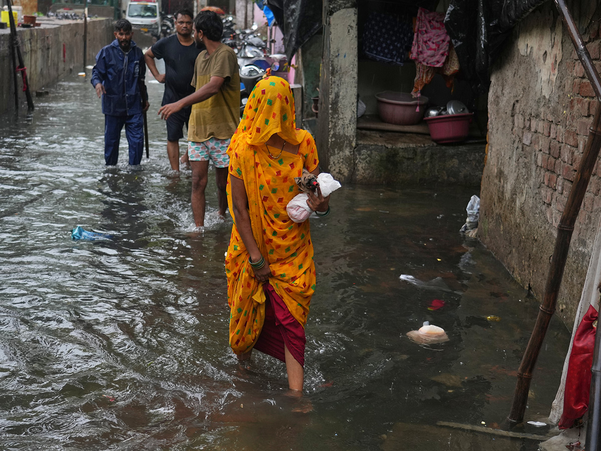 #MumbaiRains : Heavy Rains In Mumbai HD Photos9