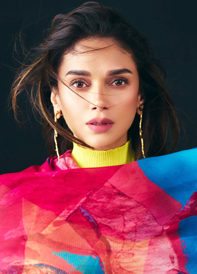 "Aditi Rao Hydari Stuns in Colorful Sarees (Photos)"2