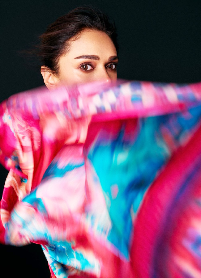 "Aditi Rao Hydari Stuns in Colorful Sarees (Photos)"8