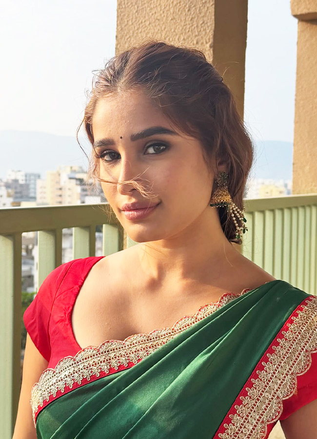 Young Tollywood Hero and Heroine Visit Tirumala Photos2